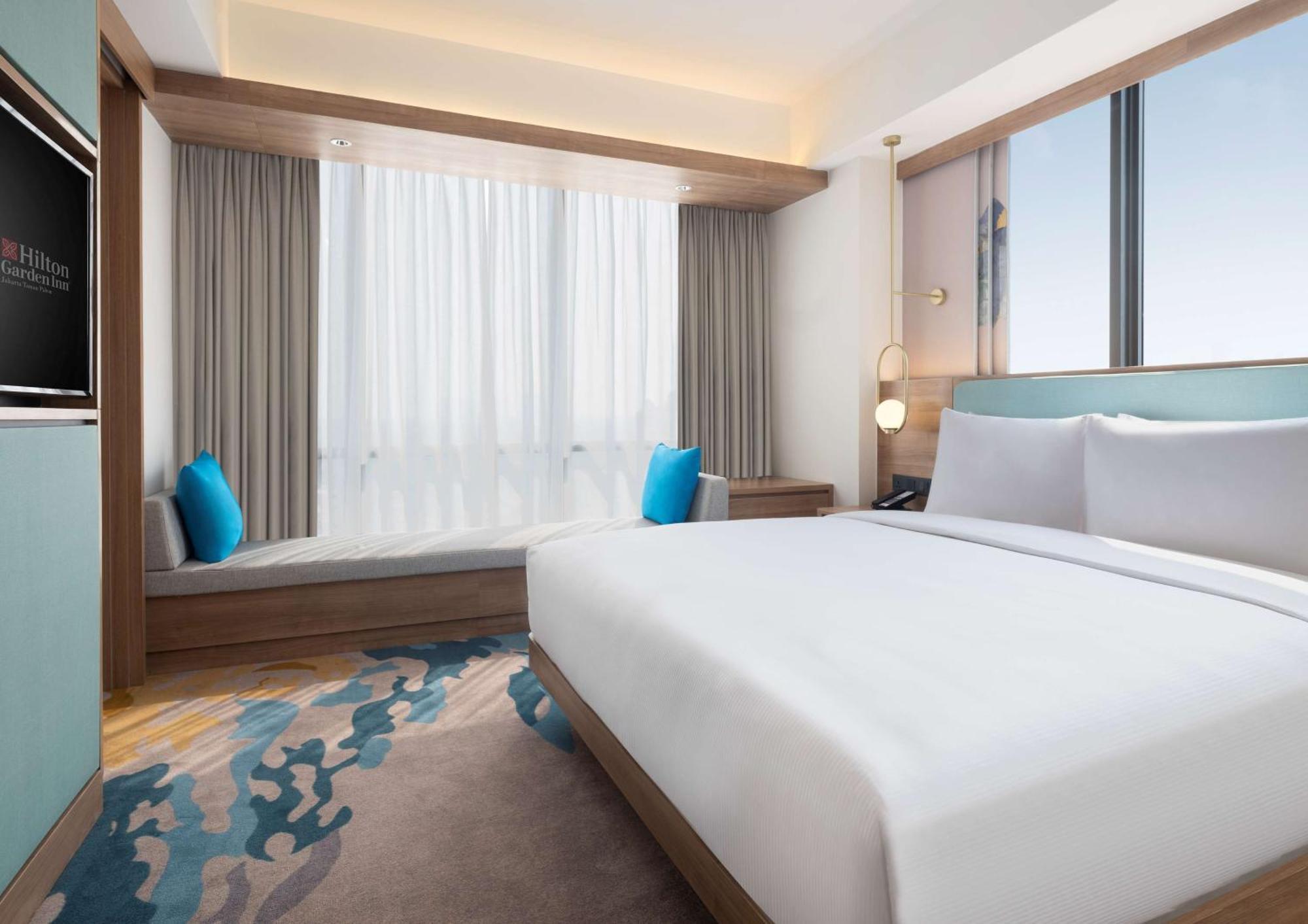 Hilton Garden Inn Jakarta Taman Palem Dış mekan fotoğraf